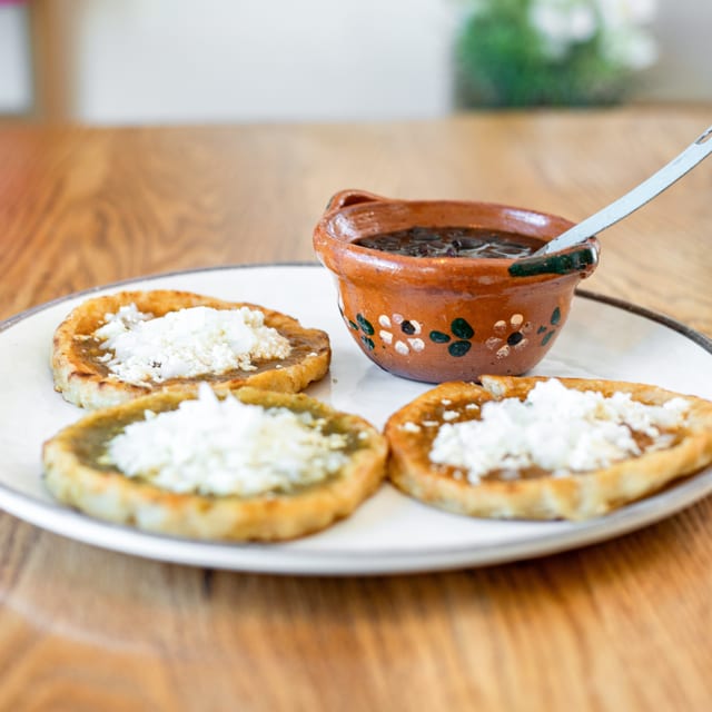 Picaditas.